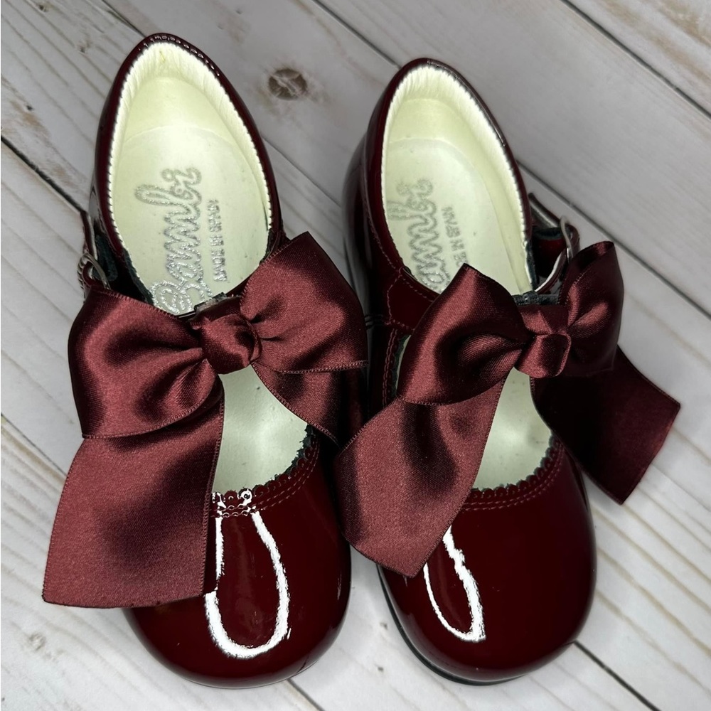 NEW Size EU25 (toddler 8.5) Bambi (made in Spain) Mary Jane’s